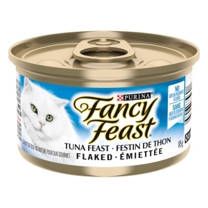 Flaked Tuna Feast Cat Food